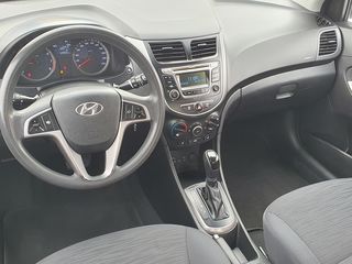 Hyundai Accent foto 17