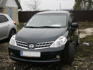 Nissan Tiida foto 7