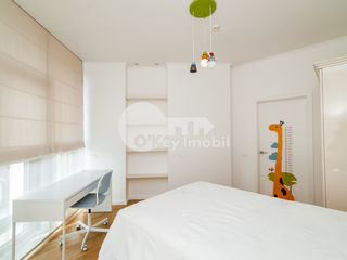 Apartament 3 camere + living, 150 mp, euro reparație, Centru, 2100 € foto 11