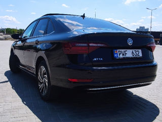 Volkswagen Jetta foto 2