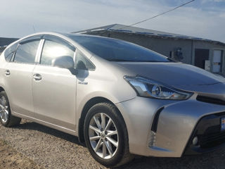 Chirie Toyota Prius+ foto 1