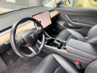 Tesla Model 3 foto 7