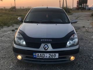 Renault Clio Symbol foto 1