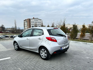 Mazda 2 foto 3