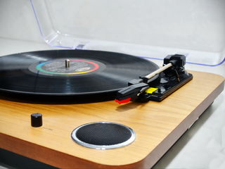 ION Audio Max LP USB Turntable с встроенными динамиками / пластинки из европы и англии