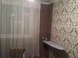 Apartament de mijloc cu reparatie  et.3 calduros gata de intrare  urgent foto 2