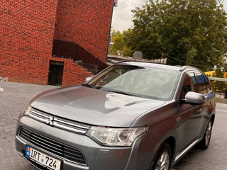 Mitsubishi Outlander foto 3