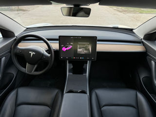 Tesla Model 3 foto 6