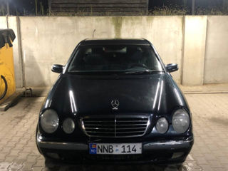 Mercedes E-Class foto 3