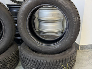 Anvelope Dunlop 215/60 R16 Iarnă foto 3