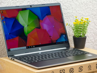 Hp Pavilion 15/ Core I5 1035G1/ 16Gb Ram/ 256Gb SSD/ 15.6" HD MicroEdge!!