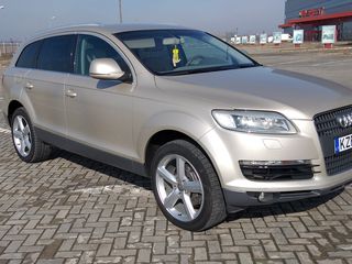 Audi Q7 foto 2