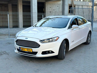 Ford Fusion foto 2