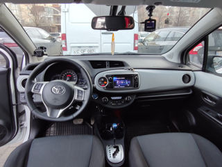 Toyota Yaris foto 4