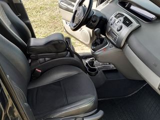 Renault Grand Scenic foto 10