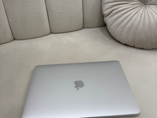 MacBook Pro M2 2022 foto 3