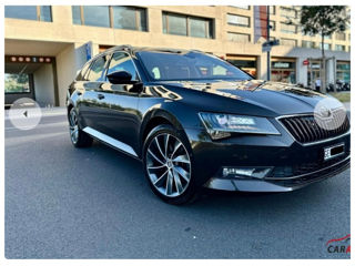 Skoda Superb foto 2