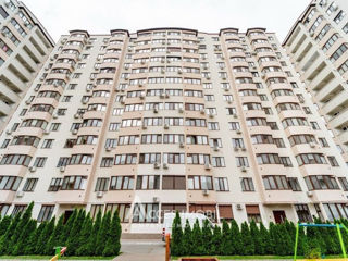 Apartament cu 2 camere, 79 m², Botanica, Chișinău foto 17