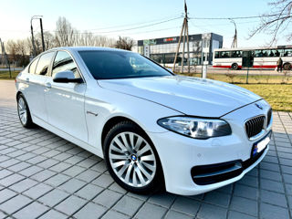 BMW 5 Series foto 3