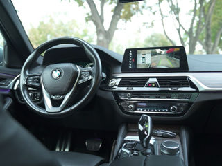 BMW 5 Series foto 3