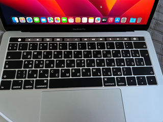 MacBook Pro 13 2019 foto 2