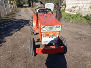 Tractor Hinomoto foto 5