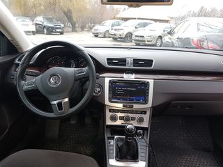 Volkswagen Passat foto 7