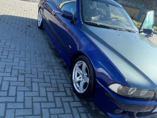 BMW 5 Series foto 6