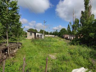 Продается территория бывшей заправочной станции площадью в 30 соток , окраина города Рышканы. На уча foto 2