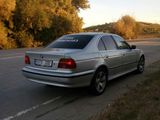 BMW 5 Series foto 3