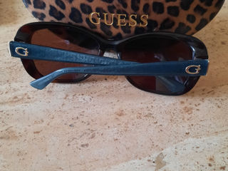 Солнцезащитные очки Guess. foto 3