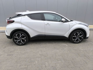 Toyota C-HR foto 3