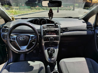 Toyota Verso foto 8