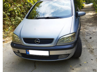 Opel Zafira foto 4