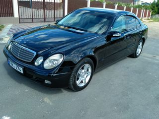 Mercedes E Class foto 6