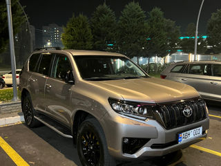 Toyota Land Cruiser Prado foto 2