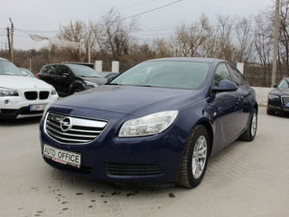 Opel Insignia foto 1