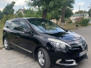 Renault Grand Scenic foto 2