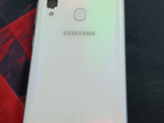 Samsung A40 foto 2