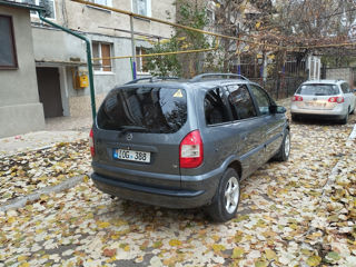 Opel Zafira foto 3