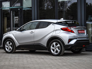 Toyota C-HR foto 5