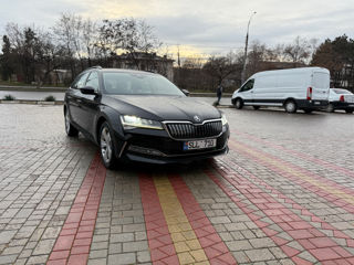 Skoda Superb foto 2