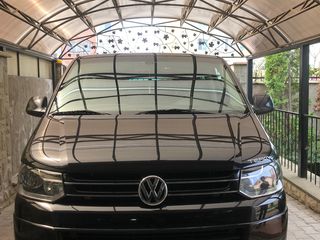 Volkswagen Multivan foto 1