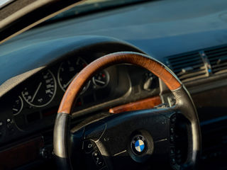 BMW 5 Series foto 5