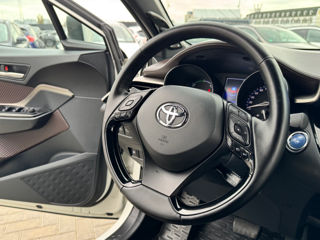 Toyota C-HR foto 9