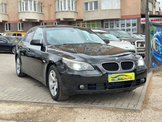 BMW 5 Series foto 3