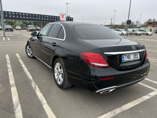 Mercedes E-Class foto 2