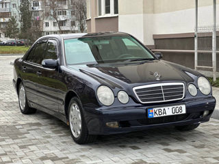 Mercedes E-Class foto 3