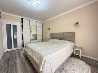 Apartament cu 3 camere, 90 m², Buiucani, Chișinău foto 4