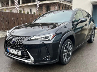 Lexus UX foto 2